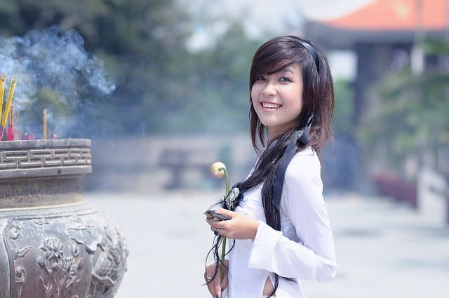 girl 1741941 640
